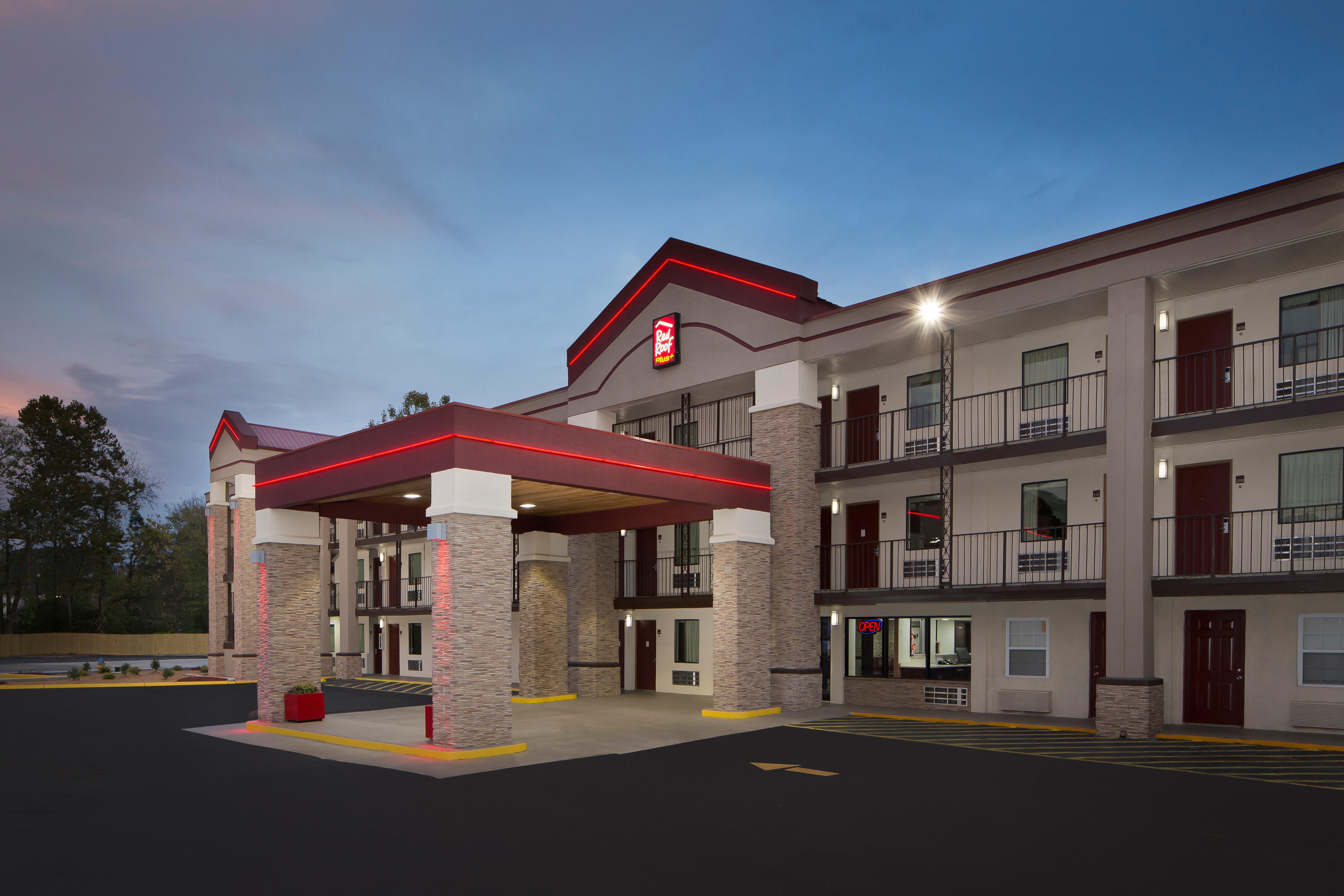 Red Roof Inn Plus+ Birmingham East - Irondale/Airport Exteriér fotografie